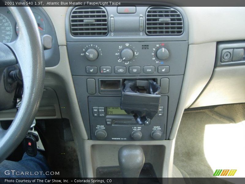 Atlantic Blue Metallic / Taupe/Light Taupe 2001 Volvo S40 1.9T