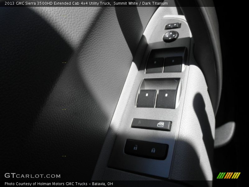 Summit White / Dark Titanium 2013 GMC Sierra 3500HD Extended Cab 4x4 Utility Truck