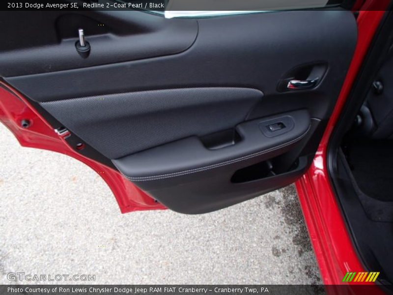 Redline 2-Coat Pearl / Black 2013 Dodge Avenger SE