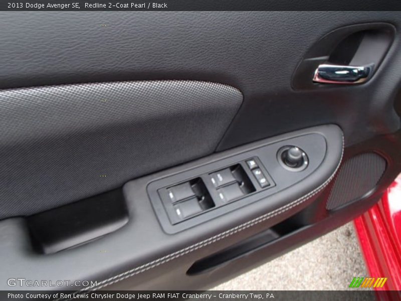 Redline 2-Coat Pearl / Black 2013 Dodge Avenger SE