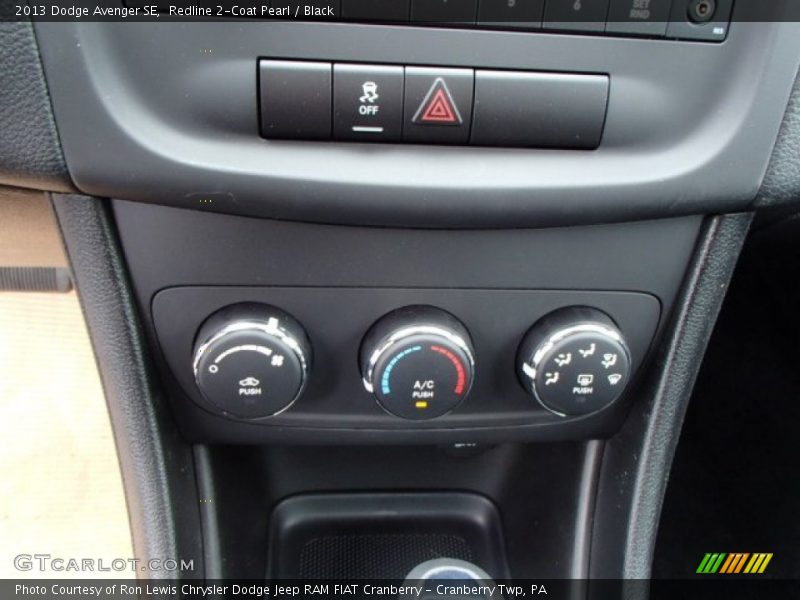 Redline 2-Coat Pearl / Black 2013 Dodge Avenger SE