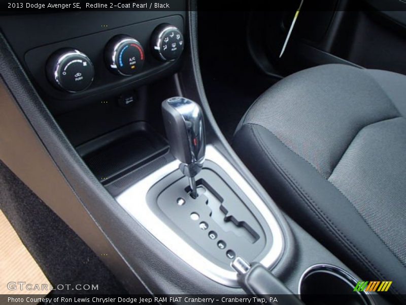 Redline 2-Coat Pearl / Black 2013 Dodge Avenger SE