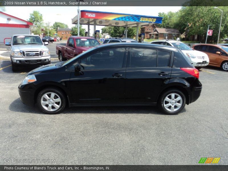 Super Black / Charcoal 2009 Nissan Versa 1.8 SL Hatchback