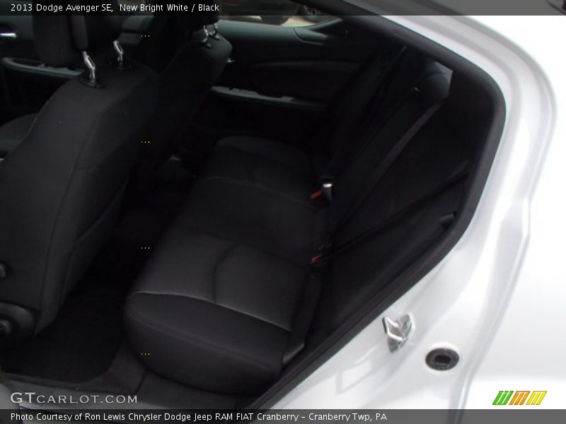 New Bright White / Black 2013 Dodge Avenger SE