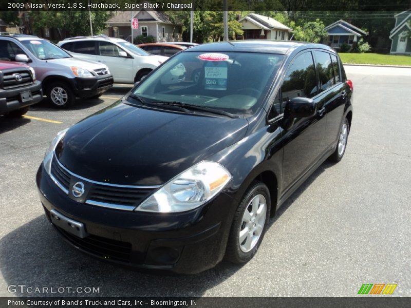 Super Black / Charcoal 2009 Nissan Versa 1.8 SL Hatchback