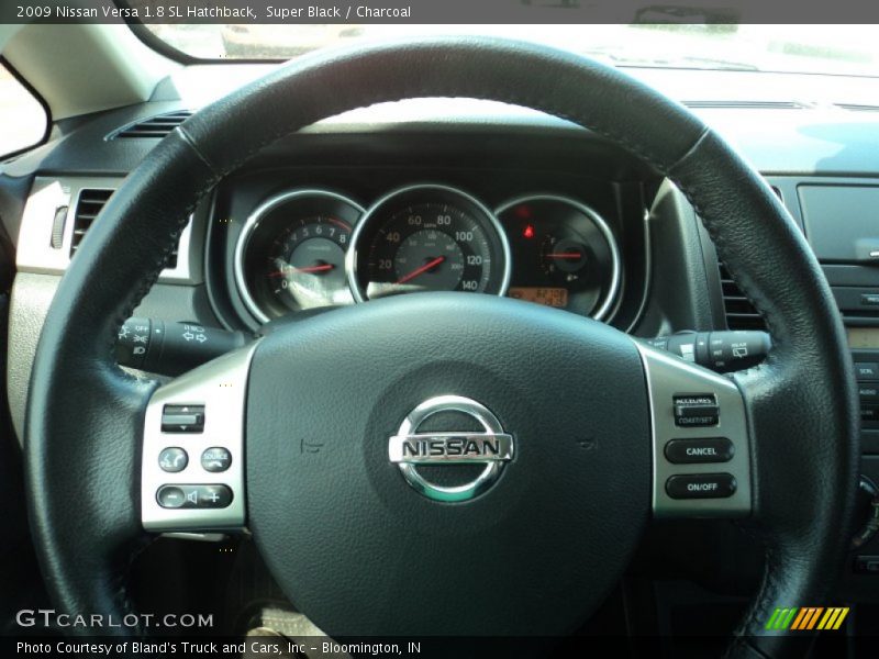 Super Black / Charcoal 2009 Nissan Versa 1.8 SL Hatchback