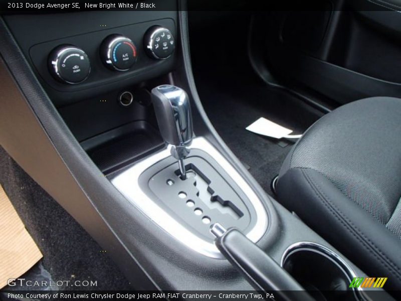 New Bright White / Black 2013 Dodge Avenger SE