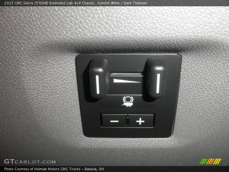 Summit White / Dark Titanium 2013 GMC Sierra 2500HD Extended Cab 4x4 Chassis