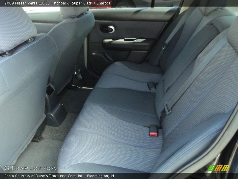 Super Black / Charcoal 2009 Nissan Versa 1.8 SL Hatchback