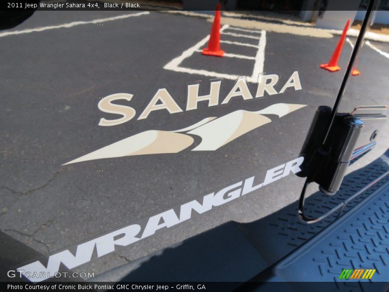 Black / Black 2011 Jeep Wrangler Sahara 4x4