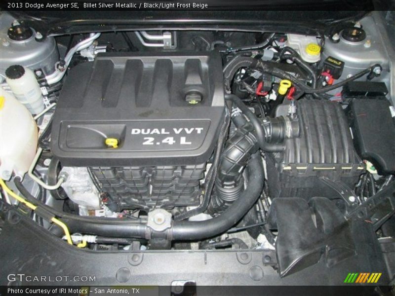 Billet Silver Metallic / Black/Light Frost Beige 2013 Dodge Avenger SE
