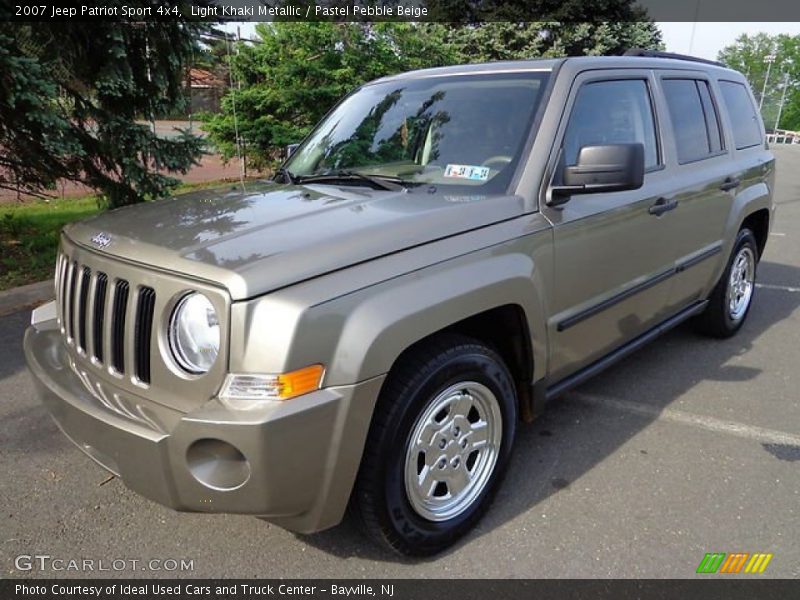 Light Khaki Metallic / Pastel Pebble Beige 2007 Jeep Patriot Sport 4x4