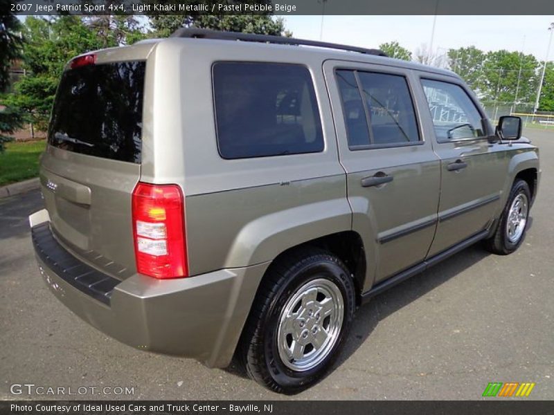 Light Khaki Metallic / Pastel Pebble Beige 2007 Jeep Patriot Sport 4x4