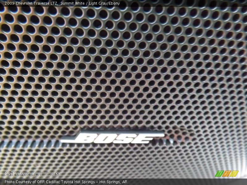 Summit White / Light Gray/Ebony 2009 Chevrolet Traverse LTZ