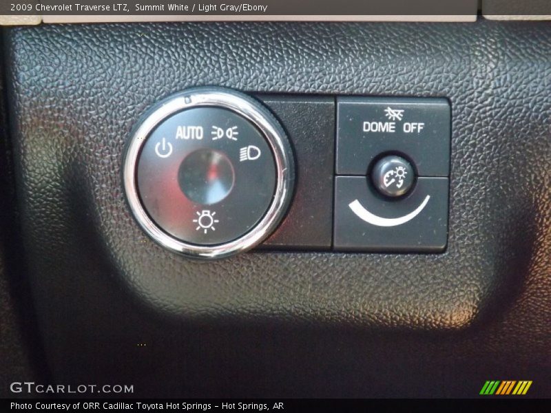 Summit White / Light Gray/Ebony 2009 Chevrolet Traverse LTZ