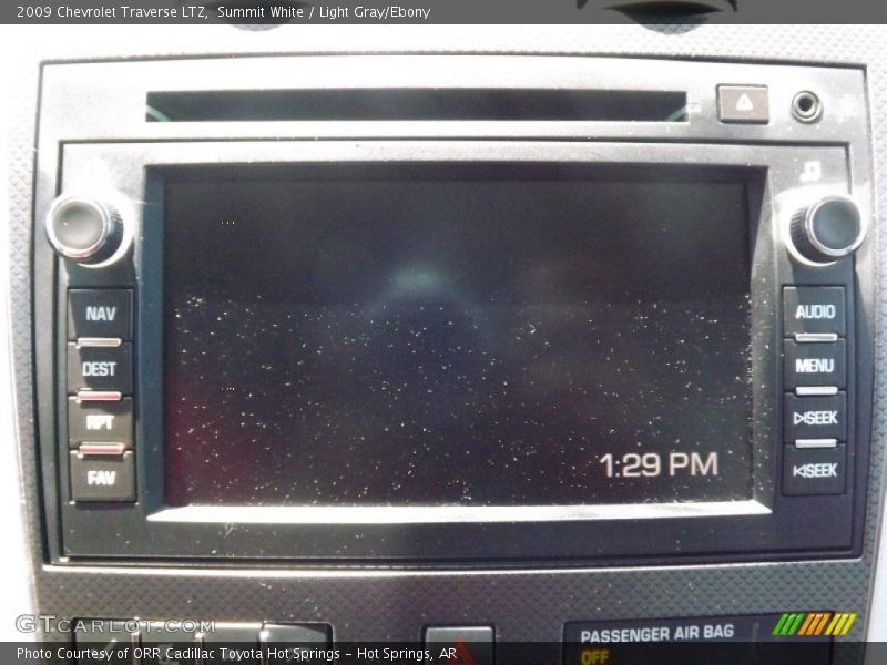 Summit White / Light Gray/Ebony 2009 Chevrolet Traverse LTZ