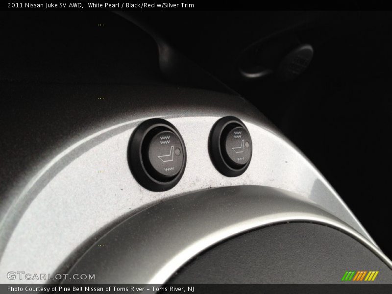 White Pearl / Black/Red w/Silver Trim 2011 Nissan Juke SV AWD
