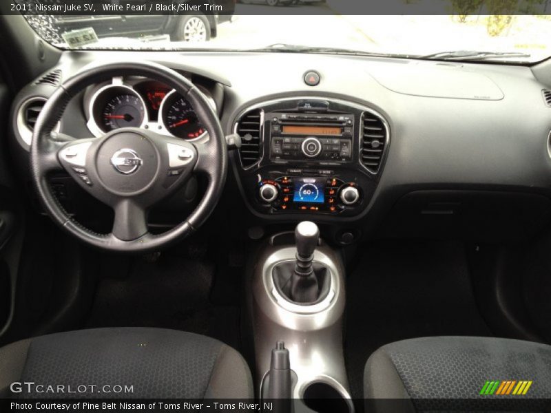 White Pearl / Black/Silver Trim 2011 Nissan Juke SV