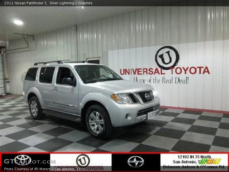 Silver Lightning / Graphite 2011 Nissan Pathfinder S