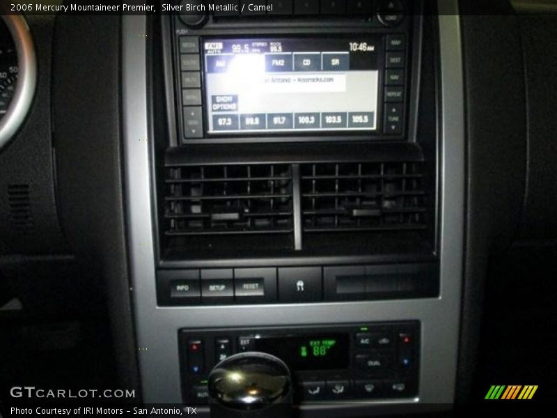 Silver Birch Metallic / Camel 2006 Mercury Mountaineer Premier