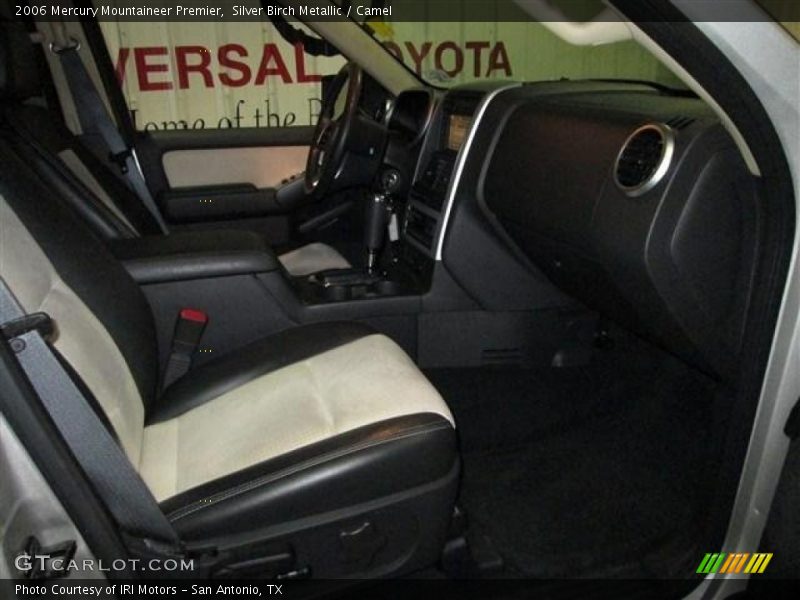 Silver Birch Metallic / Camel 2006 Mercury Mountaineer Premier