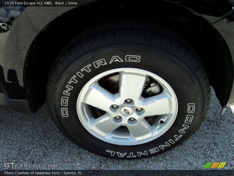  2010 Escape XLS 4WD Wheel
