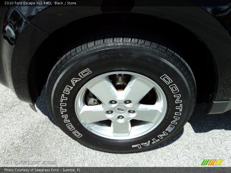  2010 Escape XLS 4WD Wheel