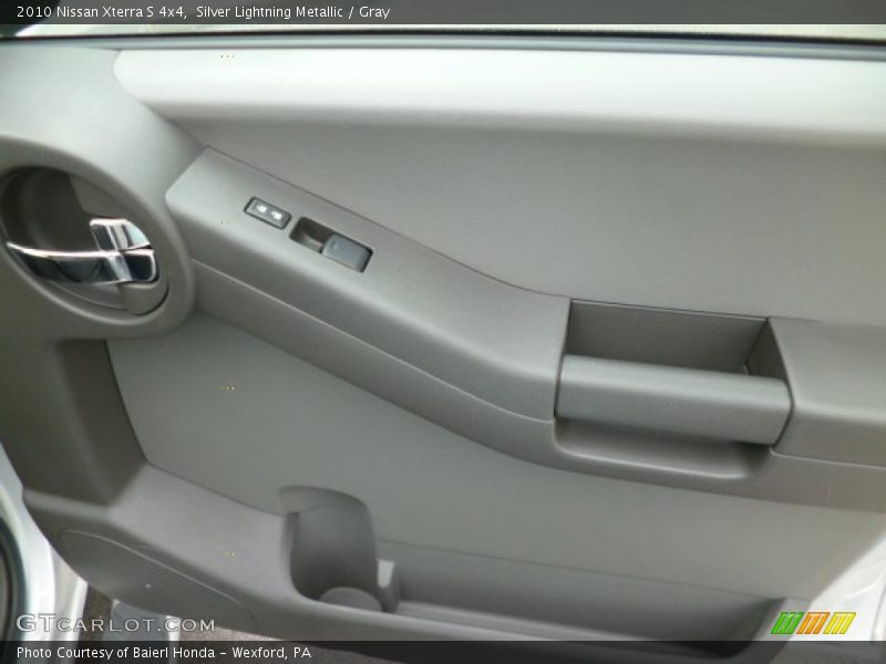 Silver Lightning Metallic / Gray 2010 Nissan Xterra S 4x4