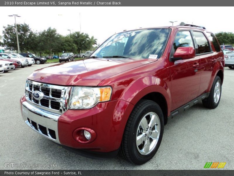 Front 3/4 View of 2010 Escape Limited V6