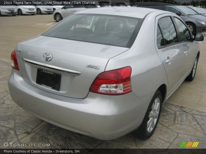 Silver Streak Mica / Dark Charcoal 2009 Toyota Yaris Sedan