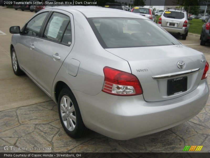 Silver Streak Mica / Dark Charcoal 2009 Toyota Yaris Sedan