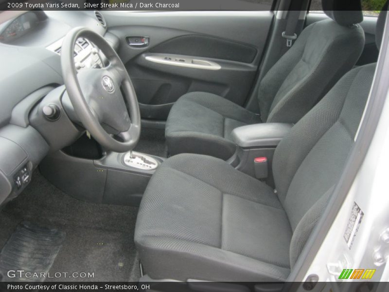 Silver Streak Mica / Dark Charcoal 2009 Toyota Yaris Sedan