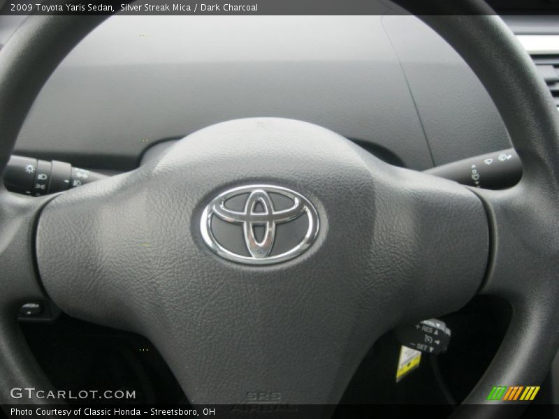 Silver Streak Mica / Dark Charcoal 2009 Toyota Yaris Sedan