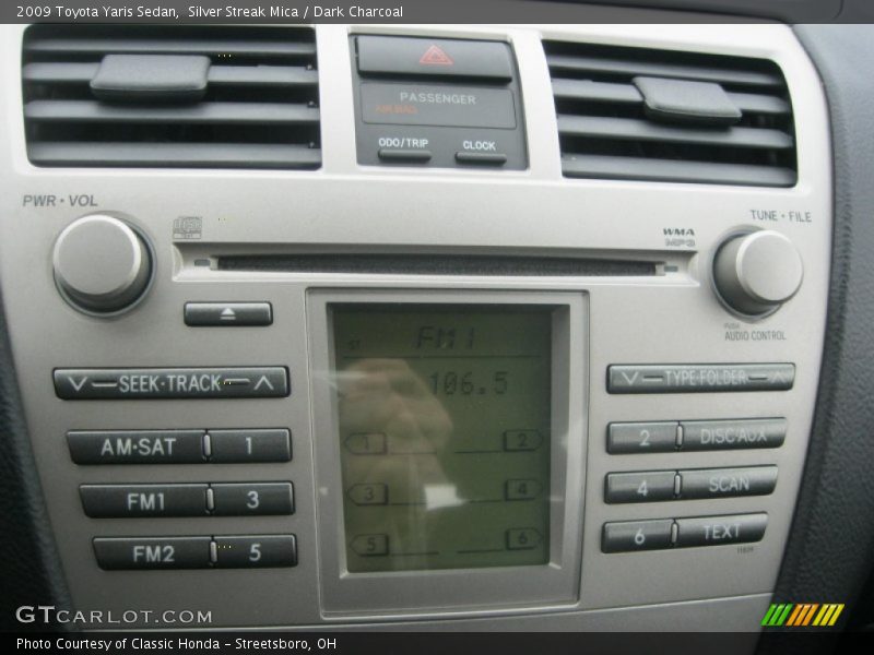 Silver Streak Mica / Dark Charcoal 2009 Toyota Yaris Sedan