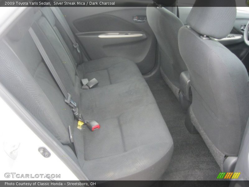 Silver Streak Mica / Dark Charcoal 2009 Toyota Yaris Sedan