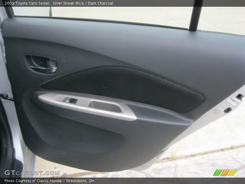 Silver Streak Mica / Dark Charcoal 2009 Toyota Yaris Sedan