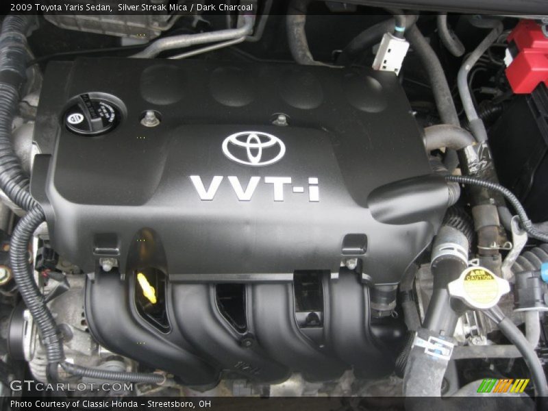 Silver Streak Mica / Dark Charcoal 2009 Toyota Yaris Sedan