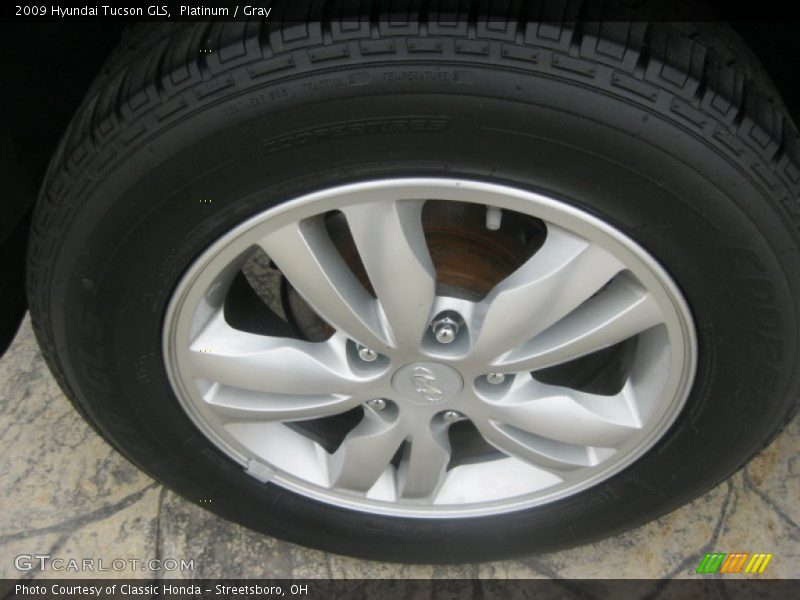 Platinum / Gray 2009 Hyundai Tucson GLS