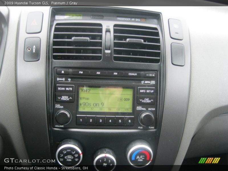 Platinum / Gray 2009 Hyundai Tucson GLS