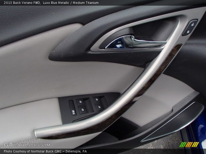 Luxo Blue Metallic / Medium Titanium 2013 Buick Verano FWD