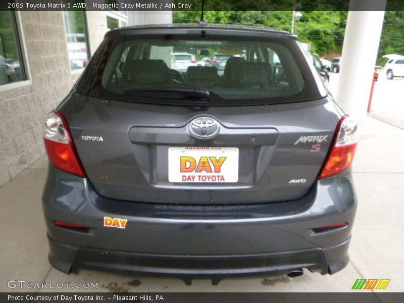 Magnetic Gray Metallic / Ash Gray 2009 Toyota Matrix S AWD