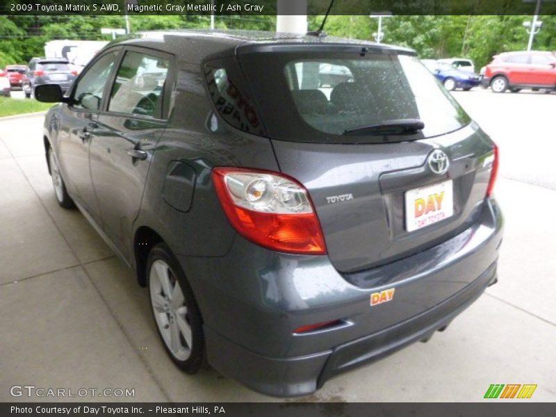Magnetic Gray Metallic / Ash Gray 2009 Toyota Matrix S AWD