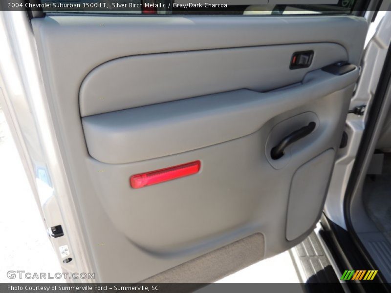 Silver Birch Metallic / Gray/Dark Charcoal 2004 Chevrolet Suburban 1500 LT