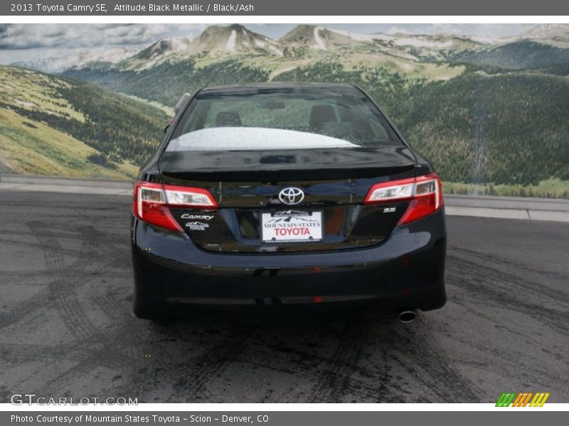 Attitude Black Metallic / Black/Ash 2013 Toyota Camry SE
