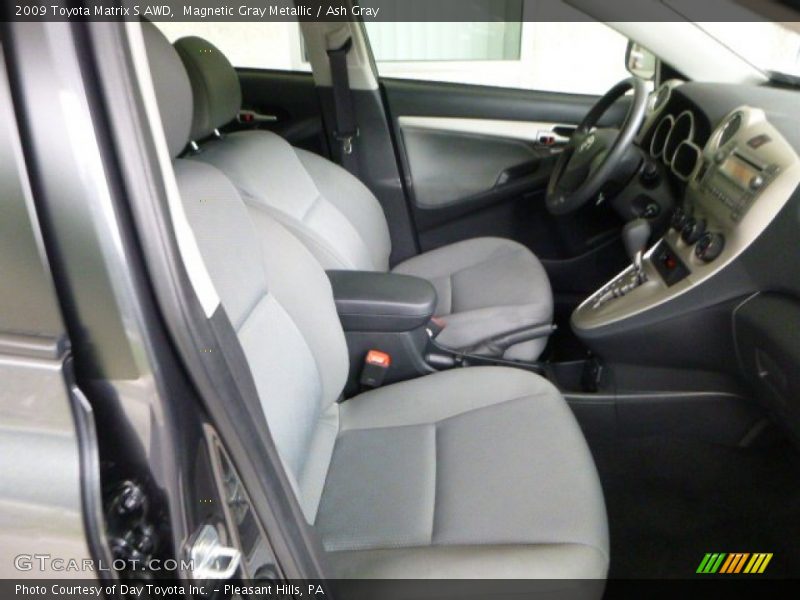 Magnetic Gray Metallic / Ash Gray 2009 Toyota Matrix S AWD