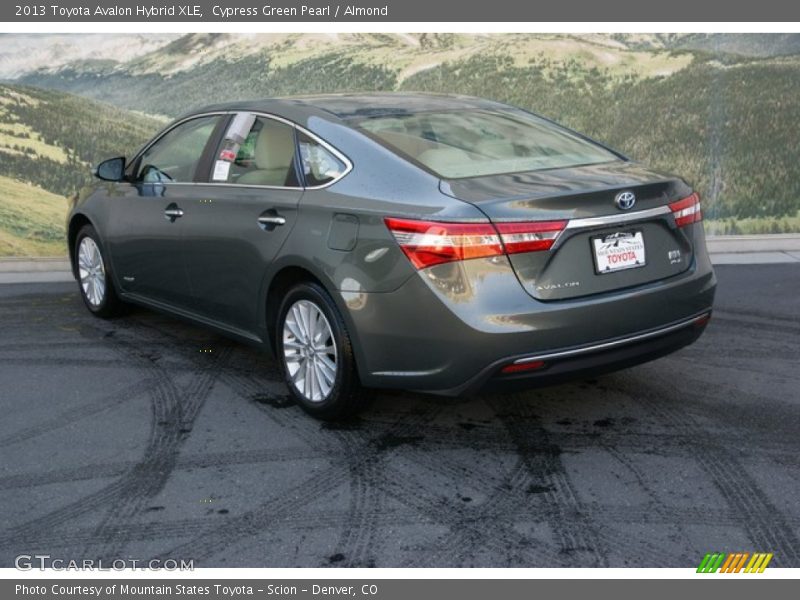 Cypress Green Pearl / Almond 2013 Toyota Avalon Hybrid XLE