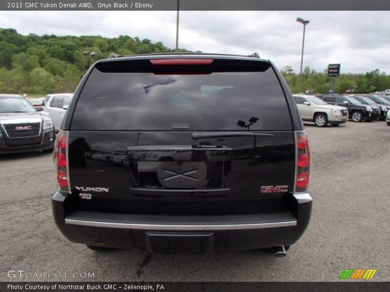Onyx Black / Ebony 2013 GMC Yukon Denali AWD