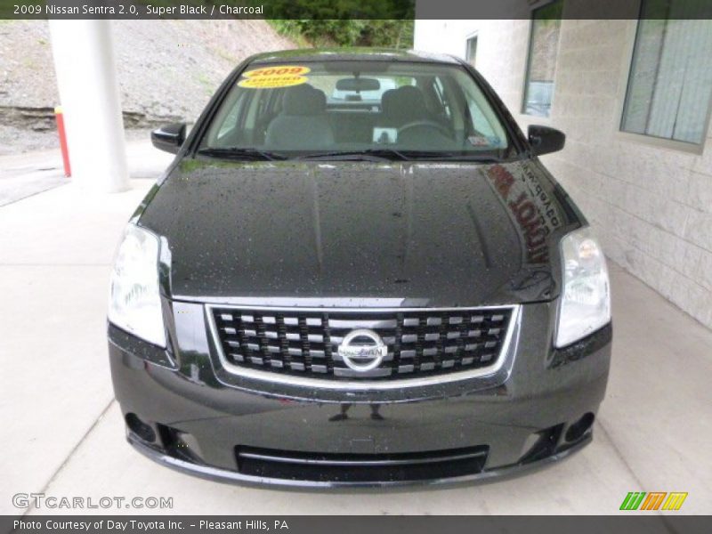 Super Black / Charcoal 2009 Nissan Sentra 2.0