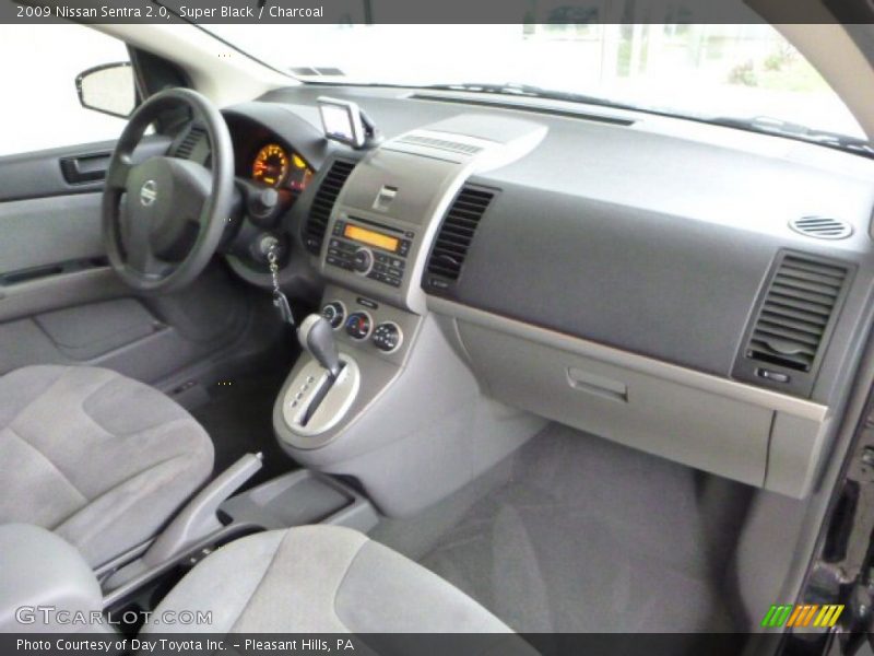 Super Black / Charcoal 2009 Nissan Sentra 2.0