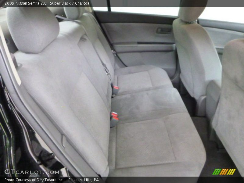 Super Black / Charcoal 2009 Nissan Sentra 2.0